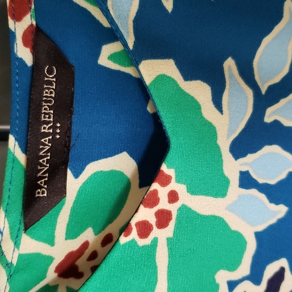 🥇HOST PICK 🌟EUC Banana Republic Camisole Floral Adjustable Strap Bohemian (SP) - Picture 2 of 7